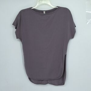 lululemon Sz 4 athletica Purple Short Sleeve Tee